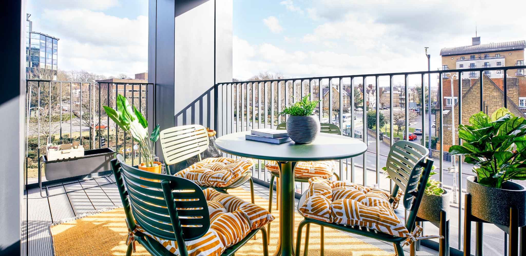 3 bed apartment balcony